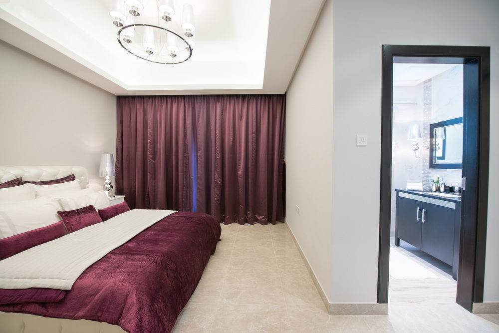 Al Raya Suites Hotel Манама Екстериор снимка