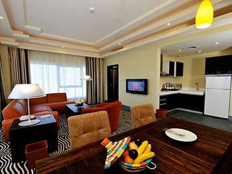Al Raya Suites Hotel Манама Екстериор снимка
