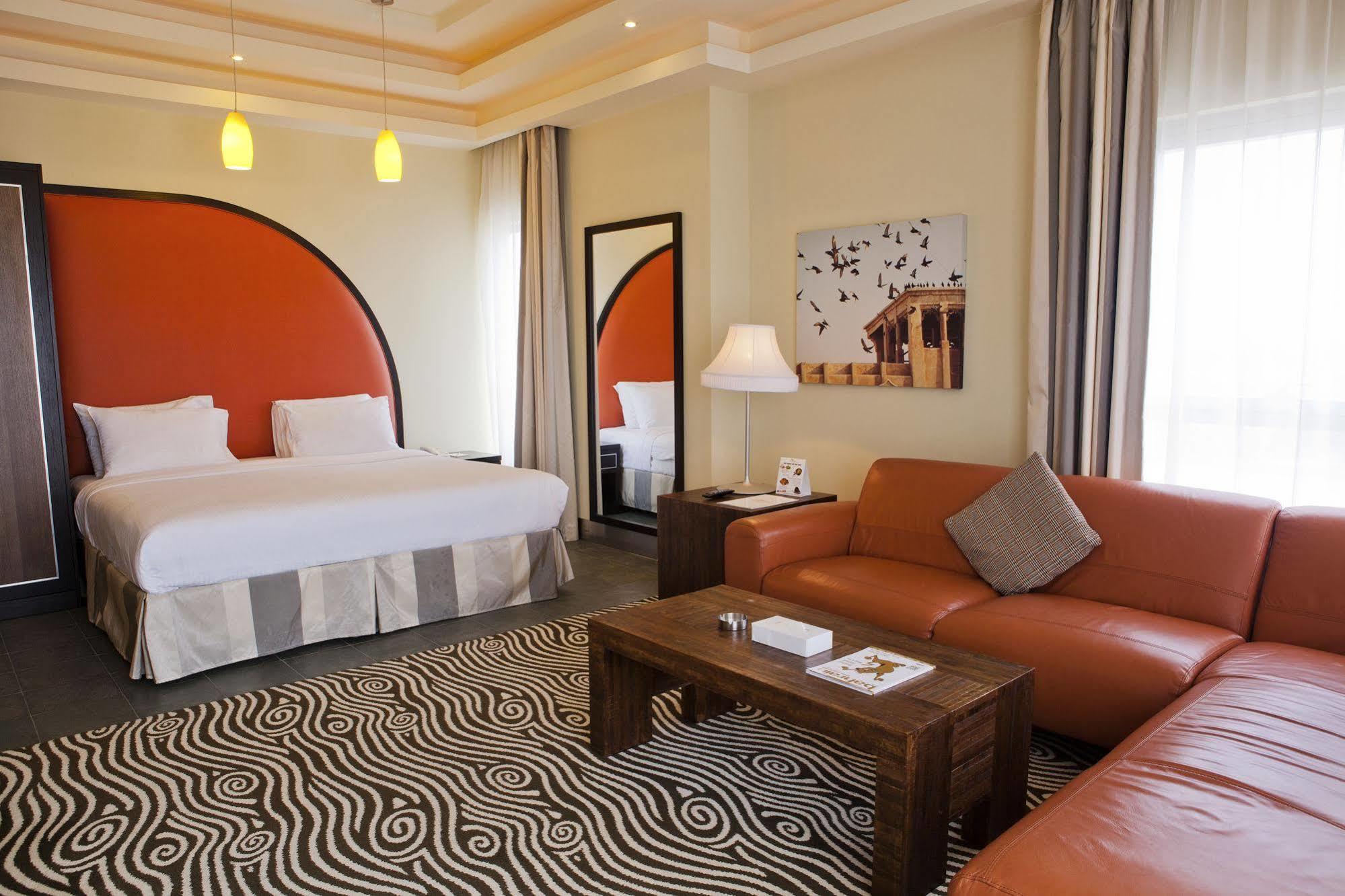 Al Raya Suites Hotel Манама Екстериор снимка